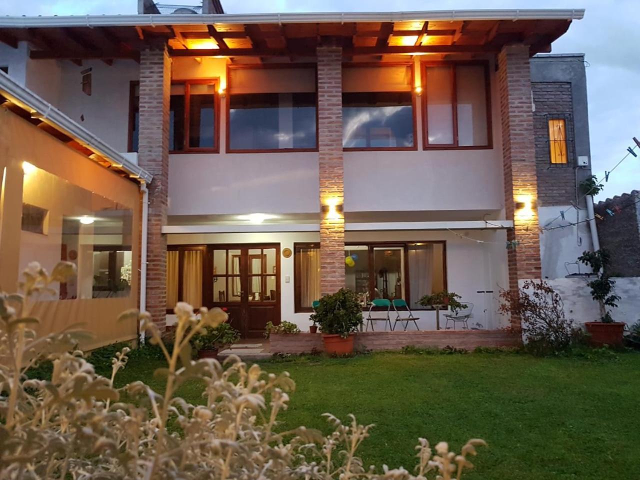 Accueillant Auberge Salta Exterior photo