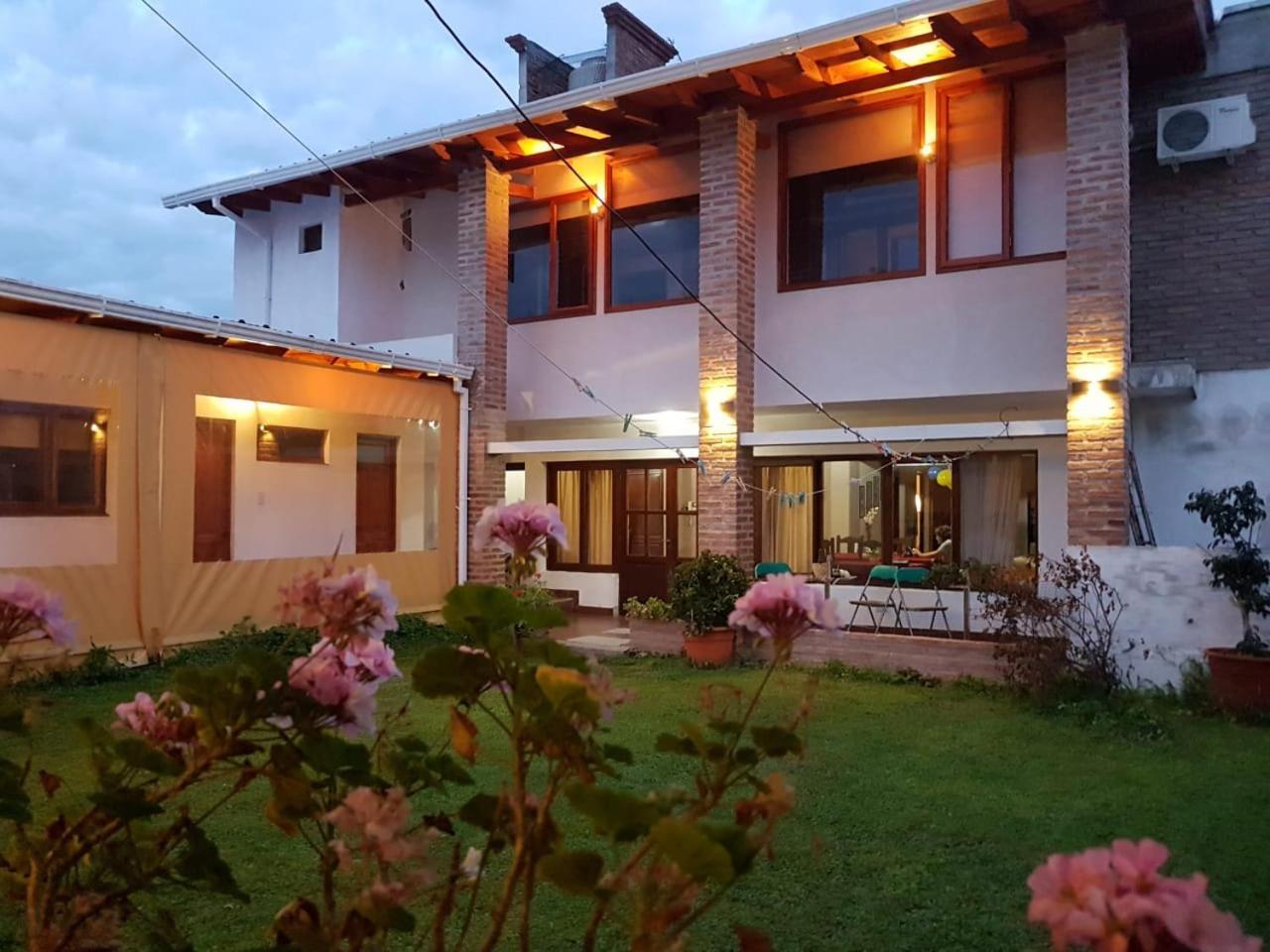 Accueillant Auberge Salta Exterior photo